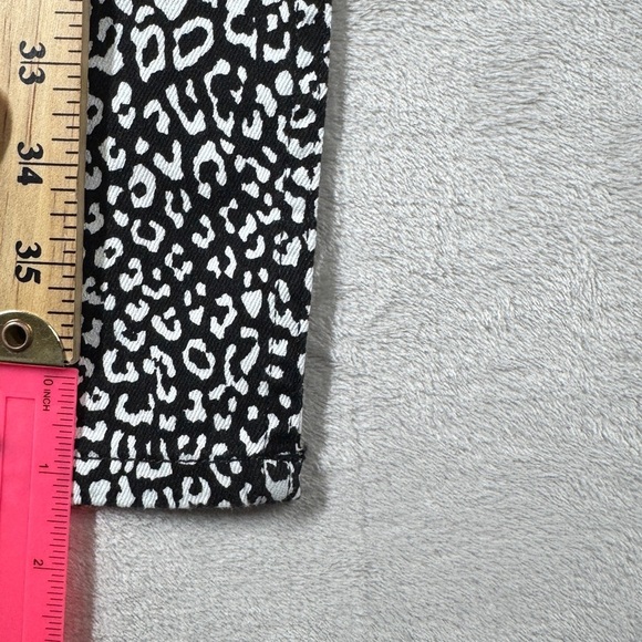 NWT The Kooples Leopard Cheetah Print Button Fly Black White Denim Jeans Size 28 - Picture 6 of 16